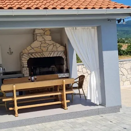Apartment House Vallis Aurea