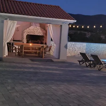 Apartment House Vallis Aurea *