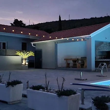 Апартаменты House Vallis Aurea *