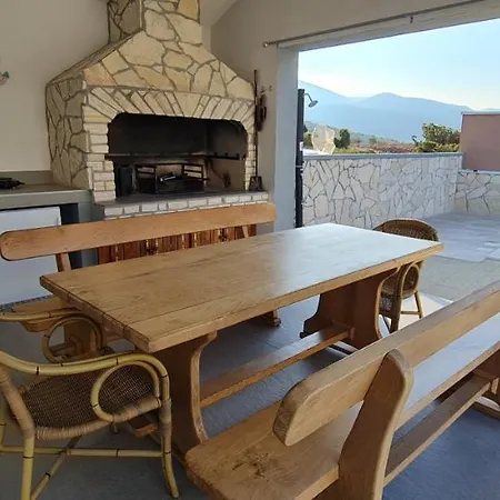 House Vallis Aurea Διαμέρισμα Povile