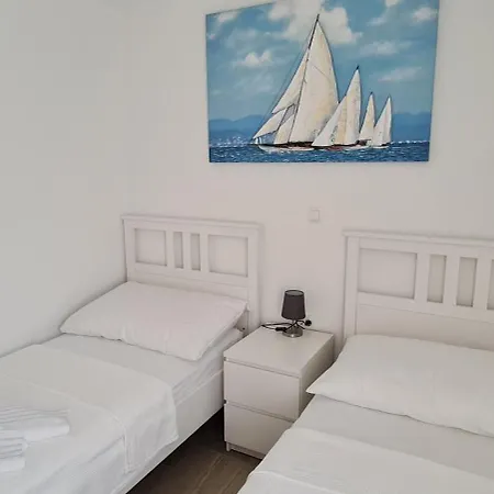 Apartment House Vallis Aurea