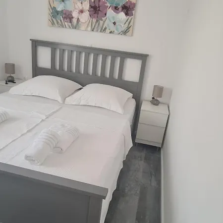 Apartment House Vallis Aurea