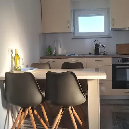 House Vallis Aurea Διαμέρισμα Povile