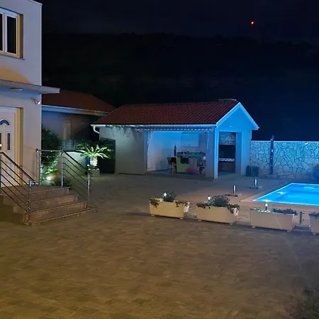 House Vallis Aurea *